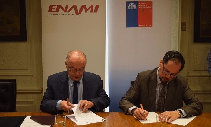 ENAMI y CCHEN firman convenio de colaboración e investigación en minerales estratégicos