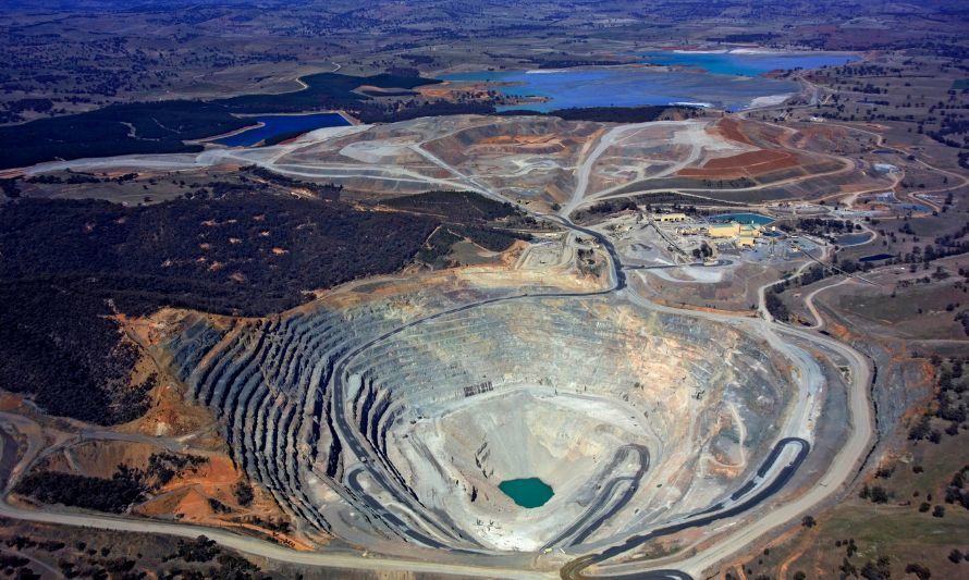C09 T01: El estado de proyectos mineros y energéticos en Chile e innovación en la industria