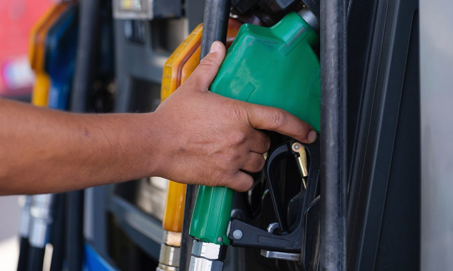 Aumentan precios de las bencinas: 93 y 97 octanos suben $30,5