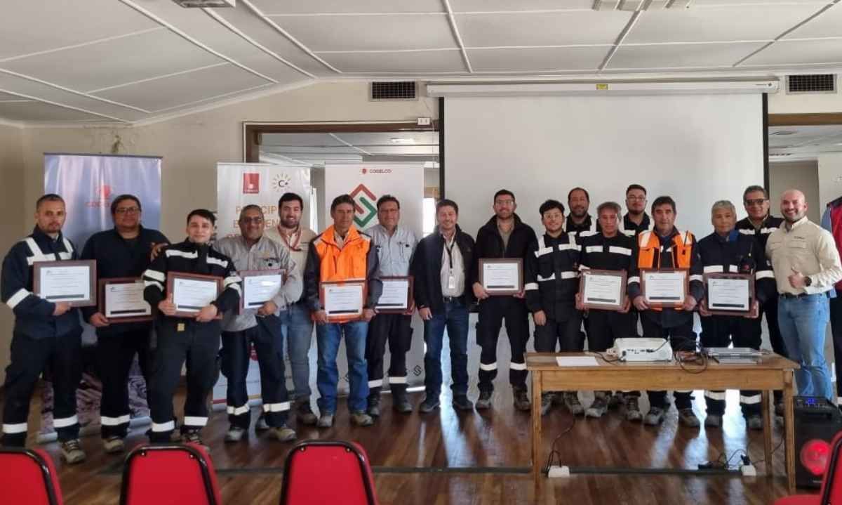 Electricistas de Codelco Salvador reciben certificación de competencias por parte de ChileValora