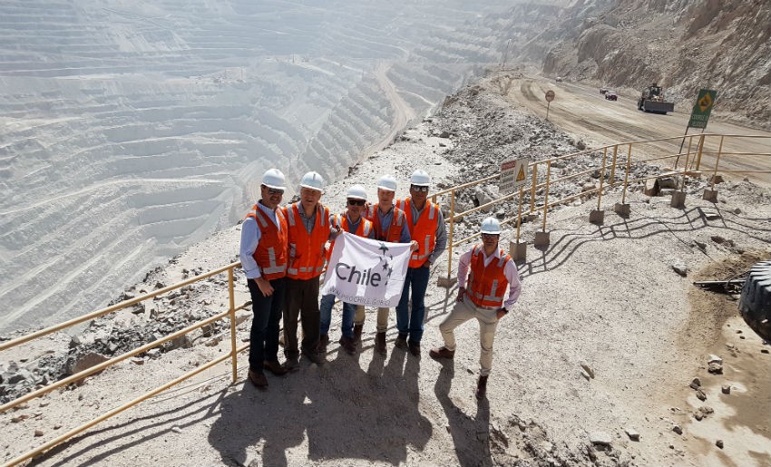 Agentes mineros de ProChile visitan instalaciones de Codelco en Calama