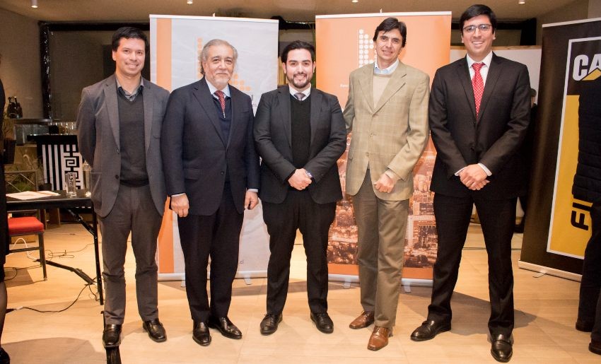 Empresas socias Devcon y Pares & Álvarez expusieron en el “Club de la Minería” de APRIMIN