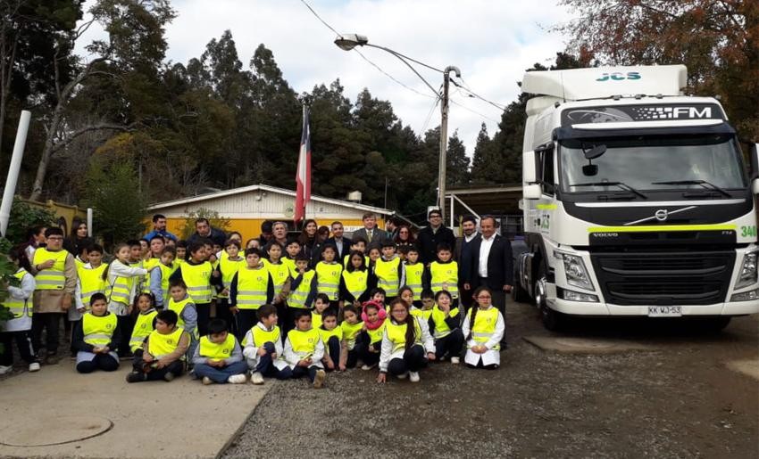 Municipalidad de Concepción y Volvo Chile educan a más de 50 niños como Embajadores de la seguridad vial