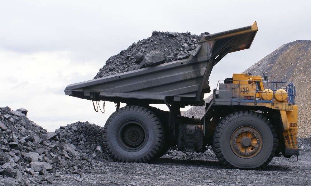 Minera BHP decidirá en marzo 2018 si continúa en el mercado del carbón