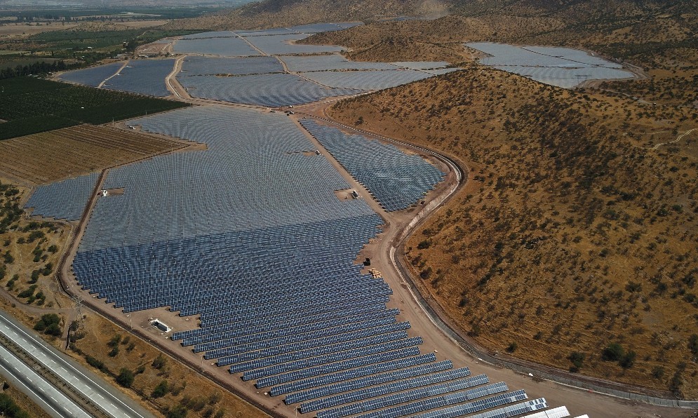 Capacidad fotovoltaica instalada alcanzó los 2.100 MW tras inauguración de Santiago Solar