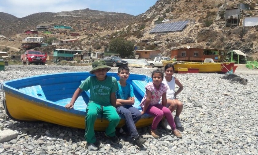 Comunidad de Caleta Sierra inaugura “Mini Parque Solar”