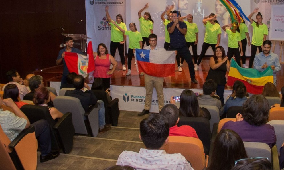 Jóvenes de Antofagasta son capacitados para ser agentes de cambio para la región