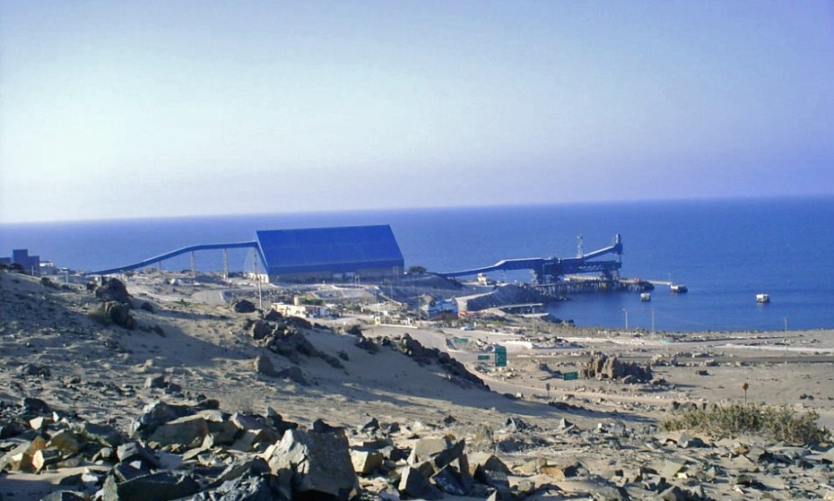 Pescadores artesanales demandan a Minera Candelaria y CMP por contaminación del mar