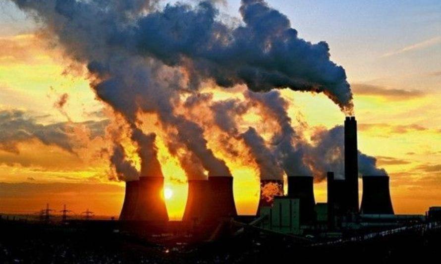 Gobierno iniciará conversaciones con generadoras eléctricas para anticipar cierre de carboneras