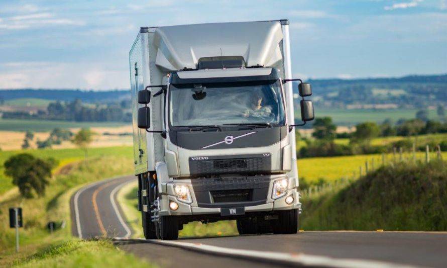 Volvo presentó camiones con Aceleración Inteligente en Fenatran