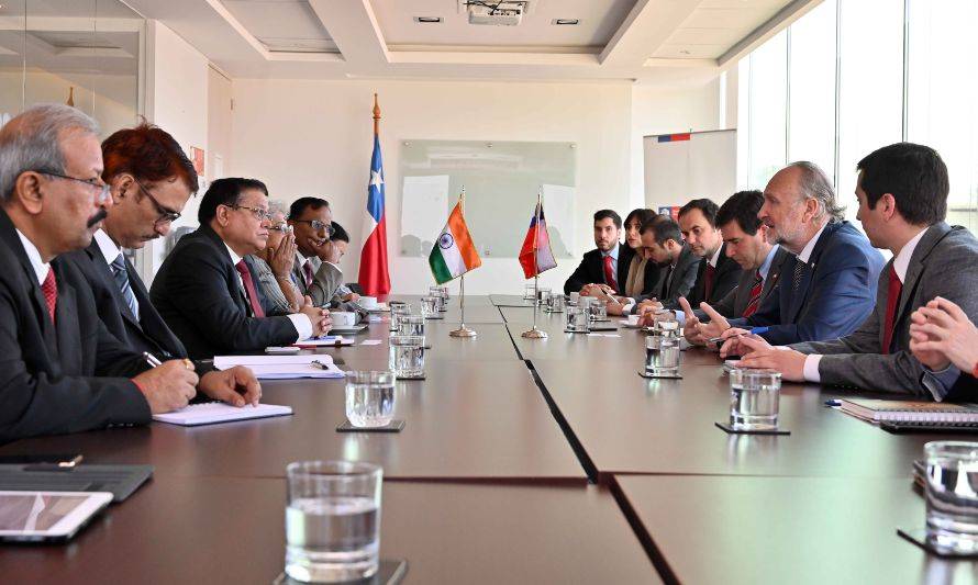 Chile avanza en acuerdo estratégico con India para inversión en litio