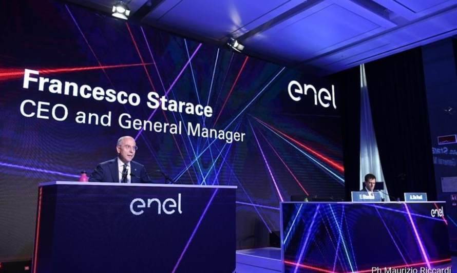 CEO de Enel justificó la demanda de una nueva Constitución