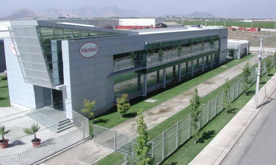 Henkel Chile firma contrato con Enel Distribución para suministrar energía 100% renovable