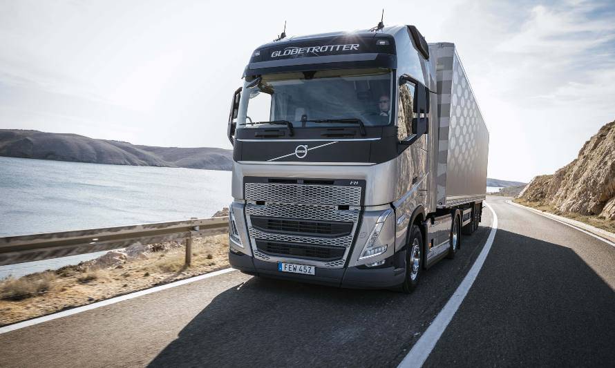 Volvo presentó en Europa la nueva generación de camiones FH, FM y FMX