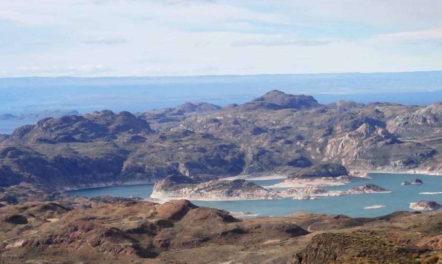 Confirman existencia de vetas mineralizadas en Cerro Bayo

