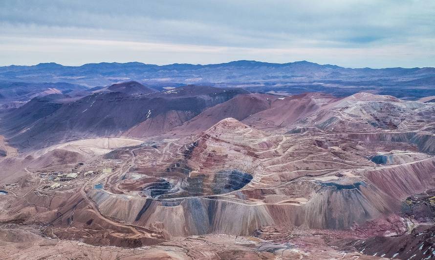 Kinross abre reclutamiento laboral para mujeres de Atacama 