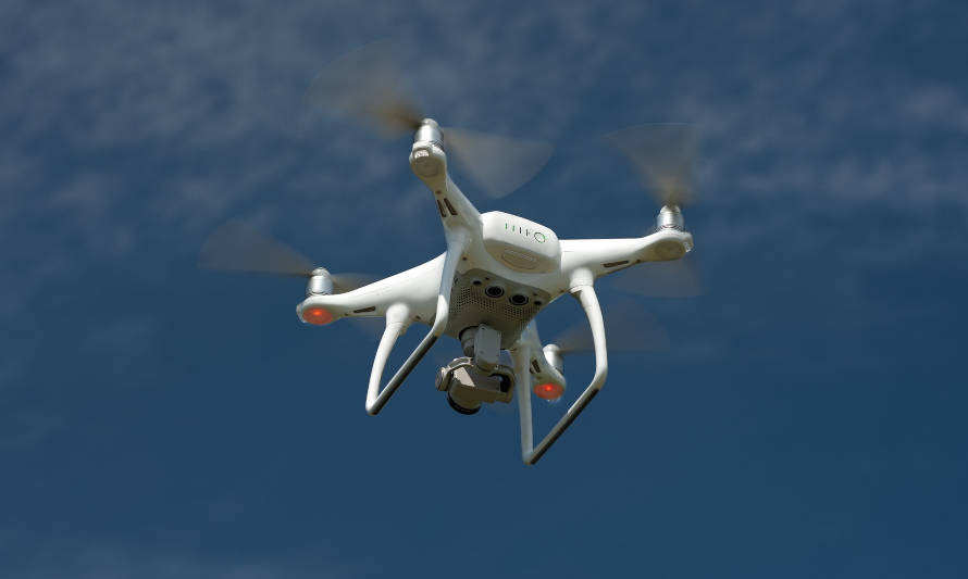 Codelco fumiga con dron localidades cercanas a operaciones 