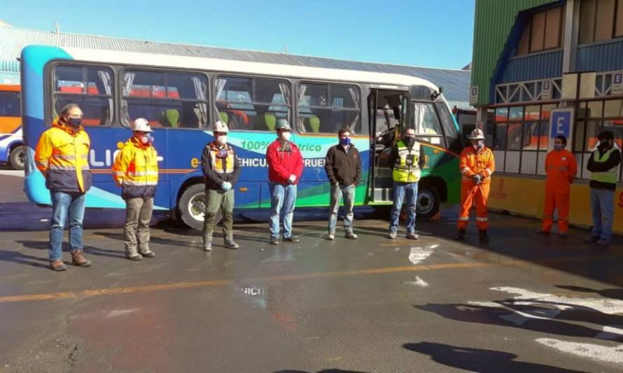 Codelco realiza prueba de taxibus eléctrico 