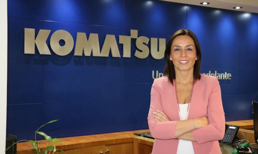 Carola Espinoza asume como directora del Centro de Formación Komatsu