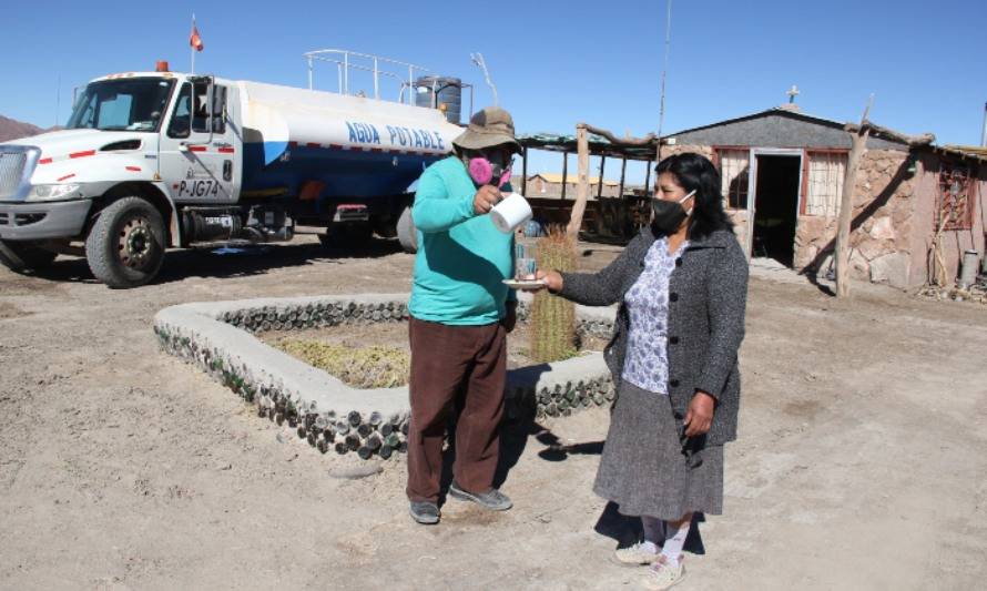 Comunidades de Ayquina y Cupo reciben aporte de agua potable