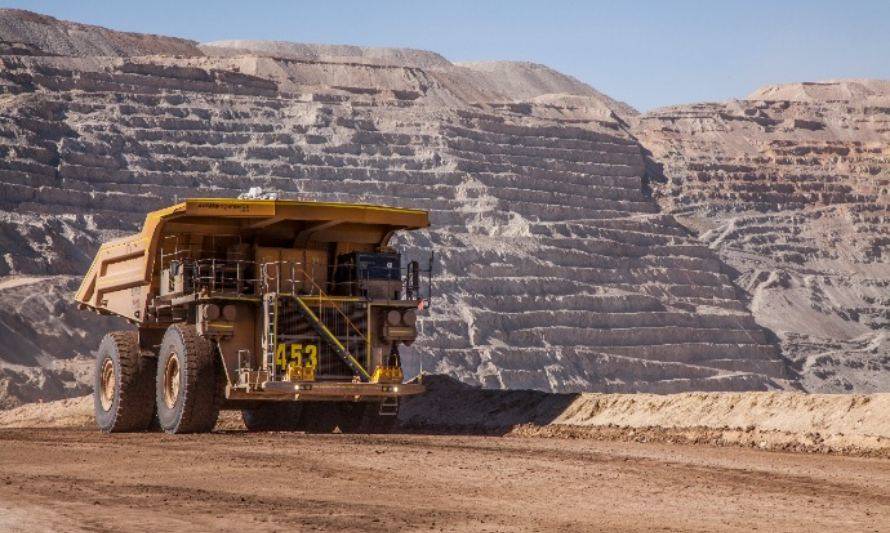 Centenaria mina rajo de Chuqui se transforma por Chile