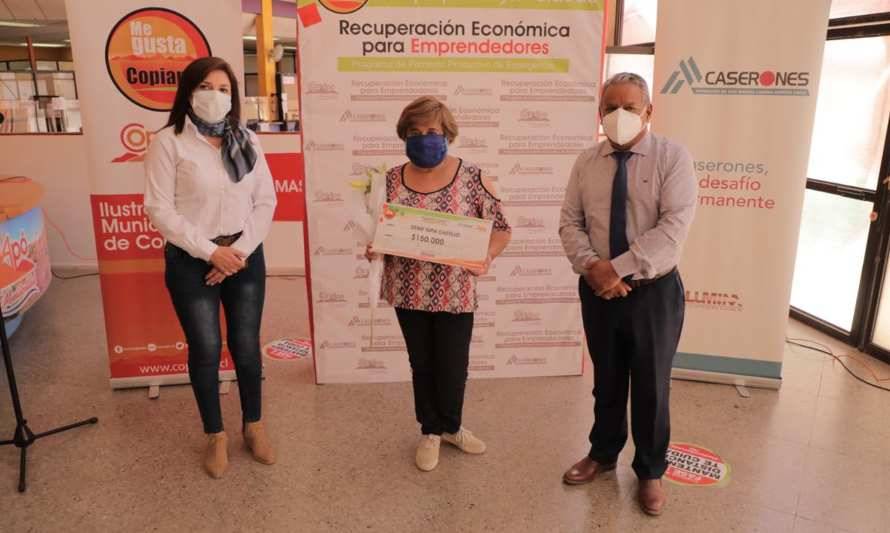 Entregan apoyo a emprendedores y comerciantes locales para reactivar sus negocios
