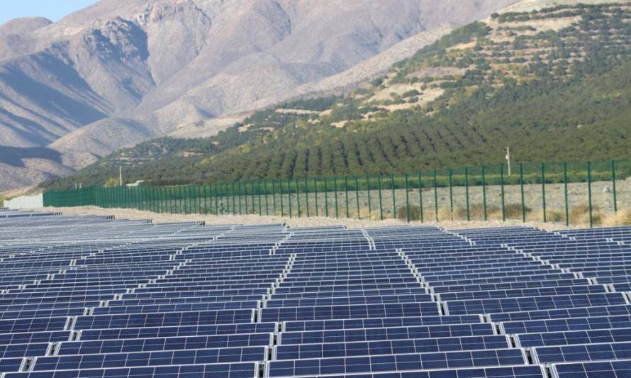 Aprueban proyecto Parque Fotovoltaico El Rayador en la región de Coquimbo