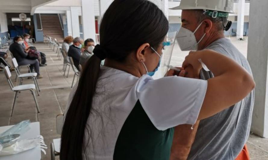 CMP vacuna a sus trabajadores portuarios contra el Covid-19