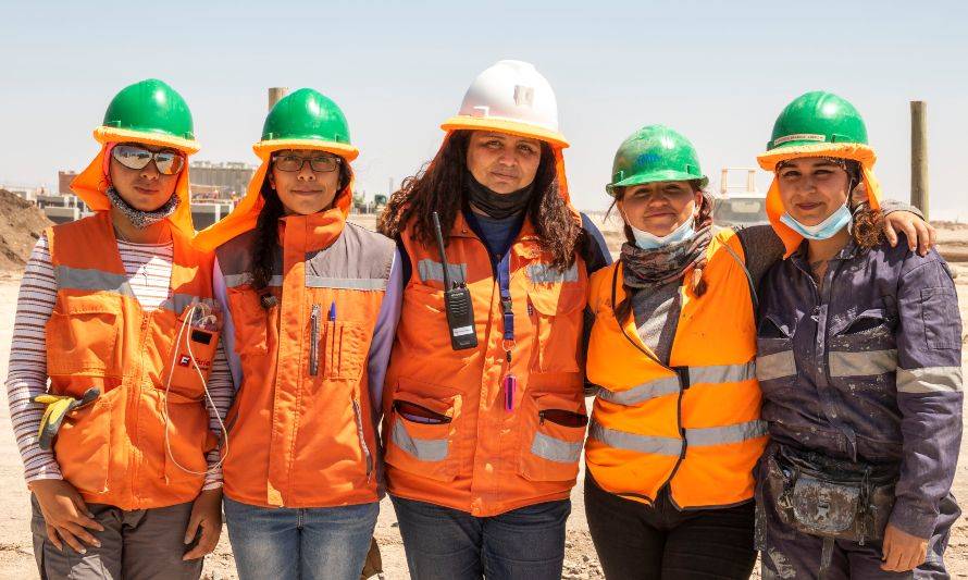 Atlas Renewable Energy impulsa la contratación de mujeres en proyecto fotovoltaico