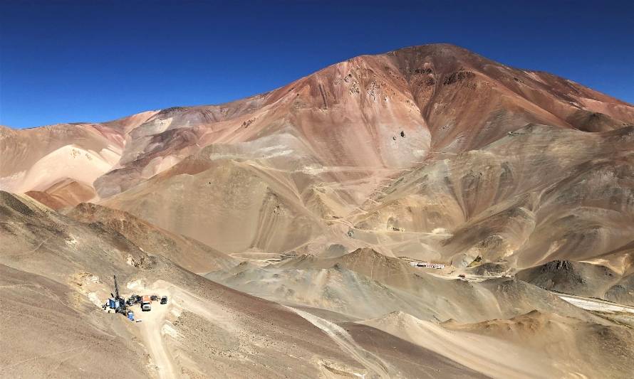 Angold extiende mineralización de proyecto aurífero chileno
