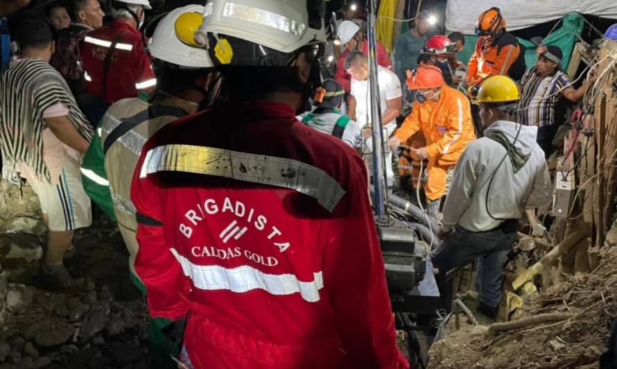 Inundación en mina de oro colombiana deja a 11 personas desaparecidas
