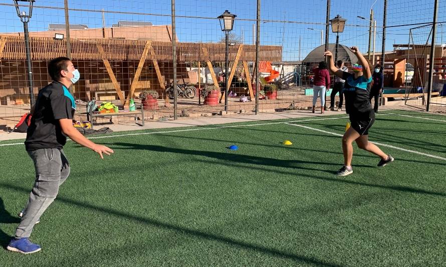 Codelco y vecinos de San Pedro de Atacama recuperan espacio para realizar deporte