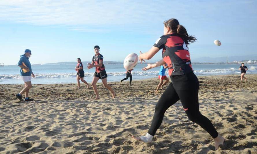 Albatros Rugby Club recibe clases de rugby para su agrupación a través del Proyecto Mandela