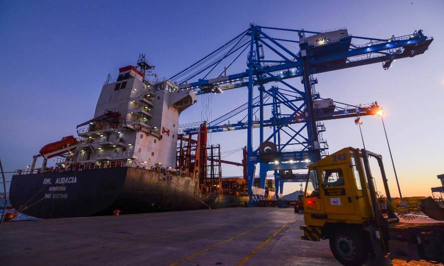 San Vicente Terminal Internacional se convertirá en el primer puerto de Chile certificado por Giro Limpio