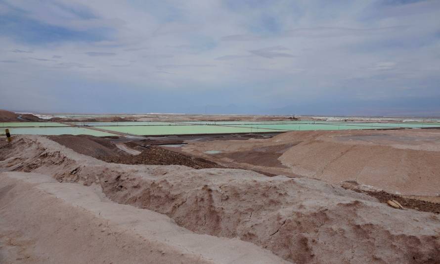 Volkswagen Group y Daimler AG participan en la nueva asociación para la minería sostenible de litio en Chile 