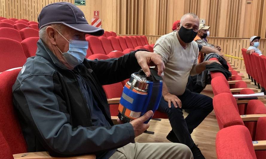 Capacitan a pequeños mineros y pirquineros en el uso de auto rescatadores