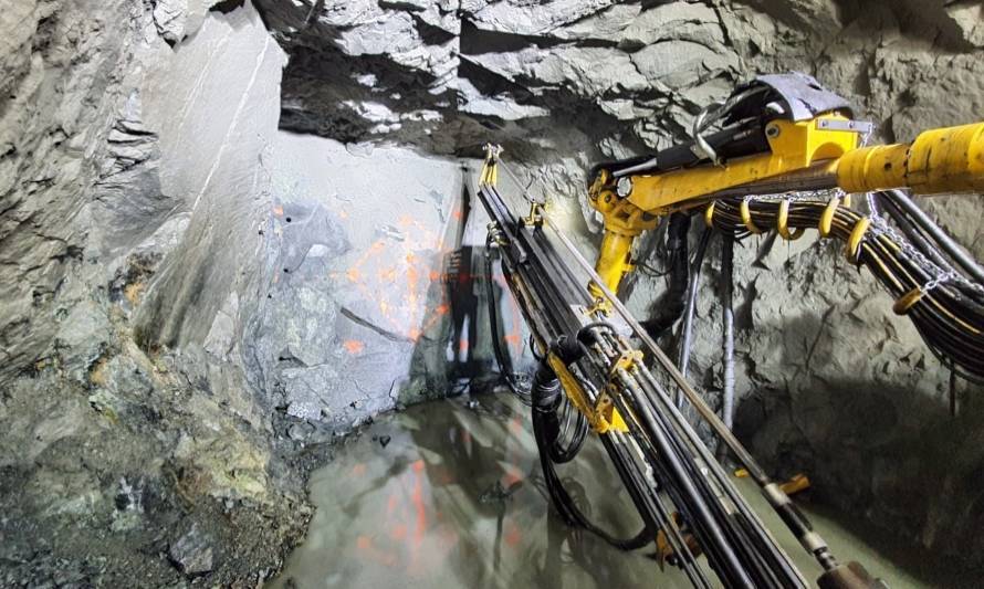 Extraen más de 10 mil toneladas de material mineralizado de cobre y oro en Farellón