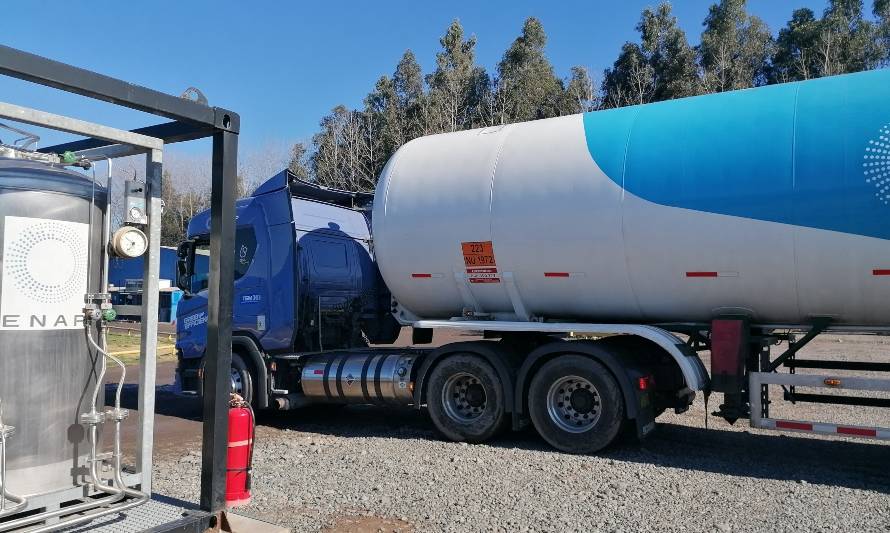 ENAP busca incorporar camiones a gas natural para transporte de combustible 