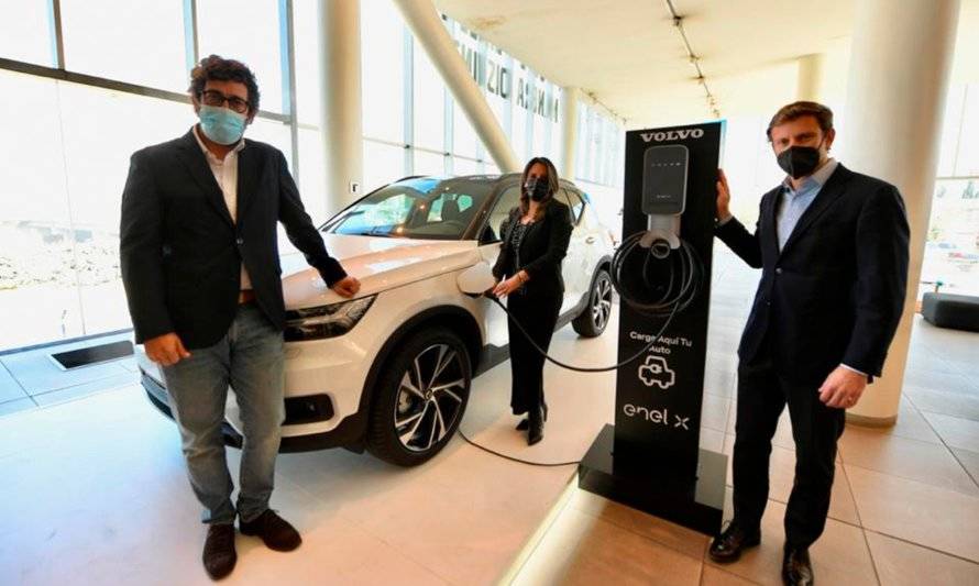 Volvo Cars y Enel X instalarán 50 puntos de carga dobles para autos eléctricos