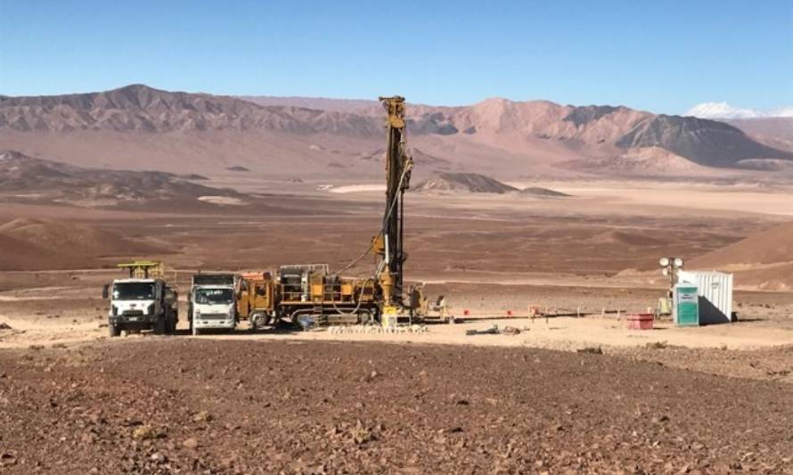 Detectan mineralización de pórfido de cobre potencialmente profunda en proyecto Redondo-Veronica