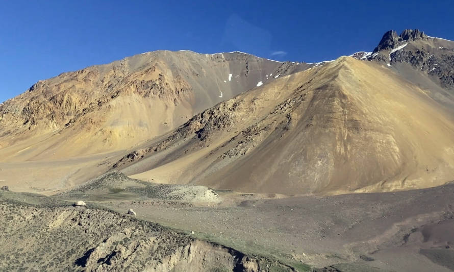 Confirman dos objetivos de pórfido de cobre en el proyecto Escalones