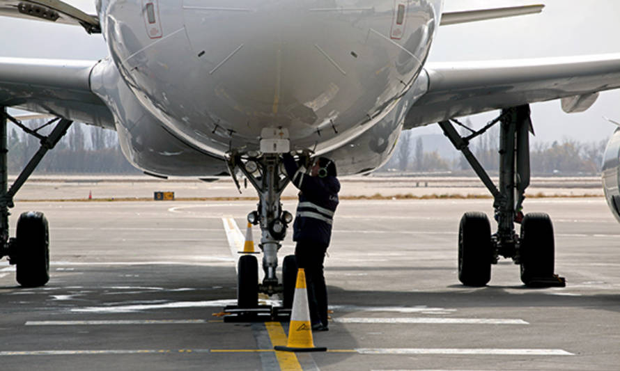 Presentan plan para incorporar hidrógeno en el Aeropuerto de Santiago 