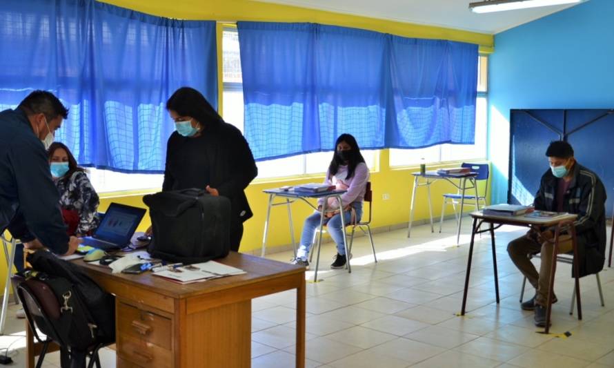 Estudiantes de la Escuela de Los Loros comenzaron su práctica profesional
