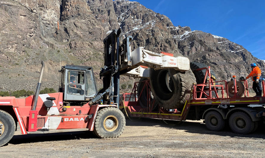 Codelco Andina reciclará los neumáticos de sus camiones mineros 