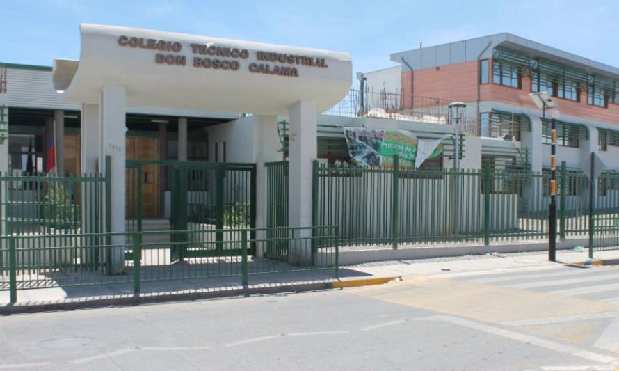 Colegio Don Bosco de Calama tituló a 42 nuevos estudiantes en especialidades industriales