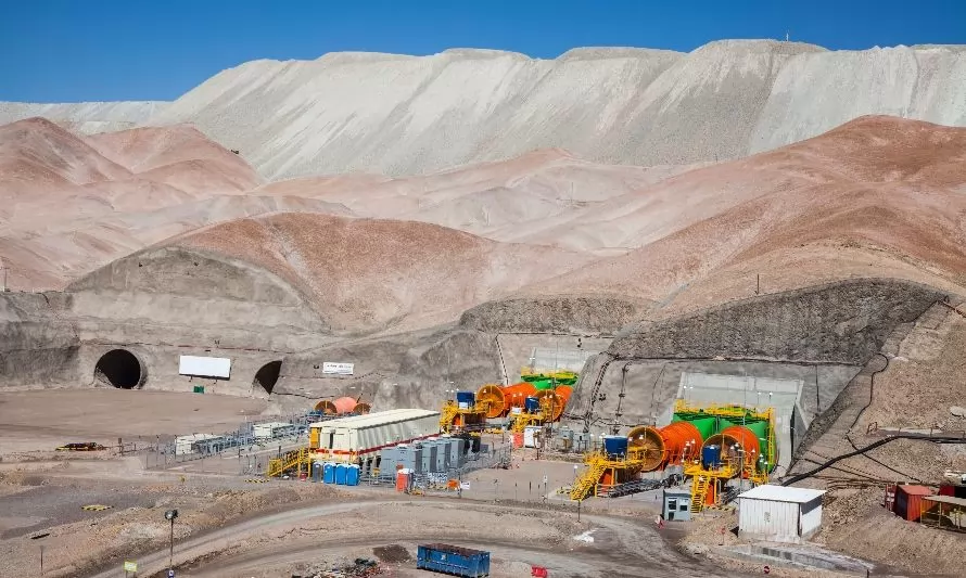 Komatsu y Codelco acuerdan realizar pruebas para máquina tuneladora en Chuquicamata