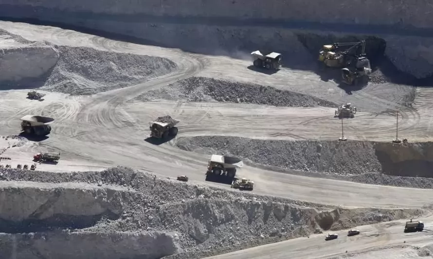 ¿Qué dice la nueva Constitución sobre minería?