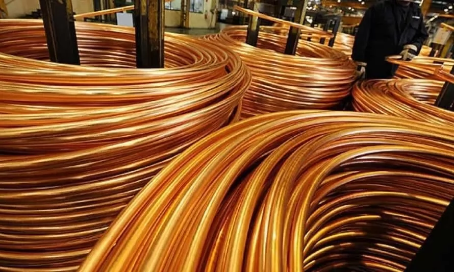 Escasez de cobre afectaría la transición energética mundial
