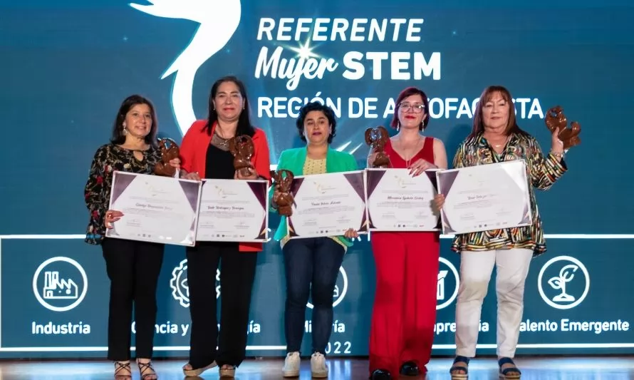 5 mujeres fueron reconocidas en el Premio Referente Mujer STEM 2022 