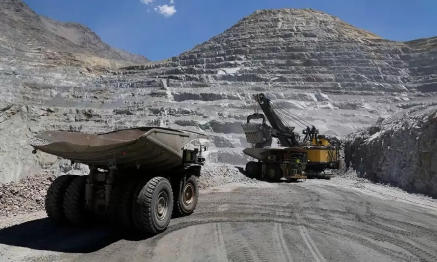 Minera Pelambres enfrenta bloqueos en acceso a faena